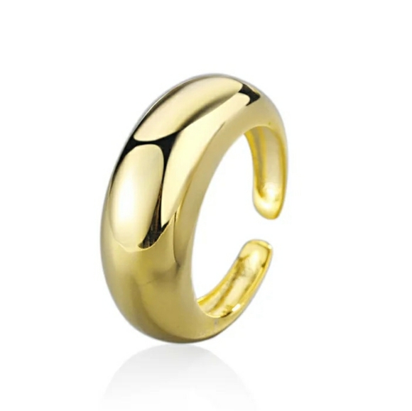 🎉3/$10🎉Chunky Gold Ring Size Medium (US 8) - Picture 4 of 7